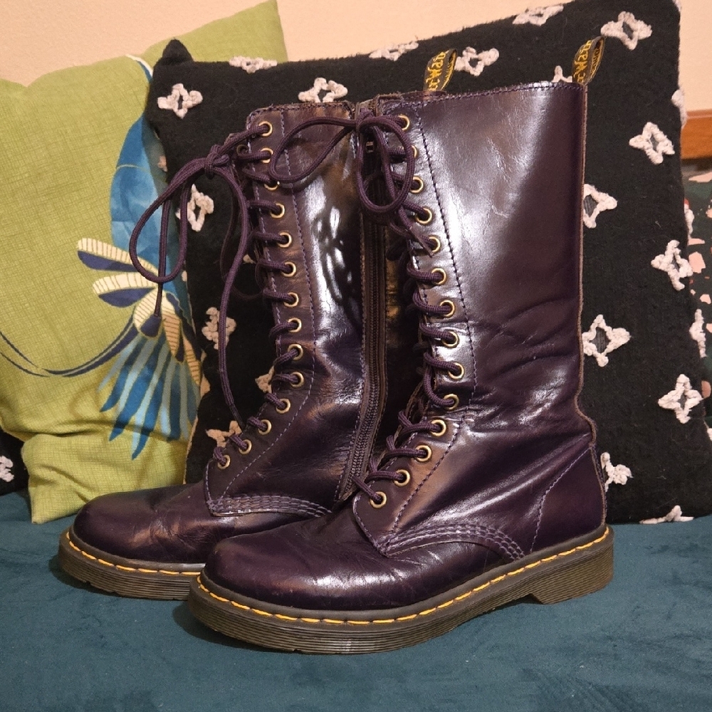 Purple 14 Eye Dr. Marten 11820 - Picture 2 of 8